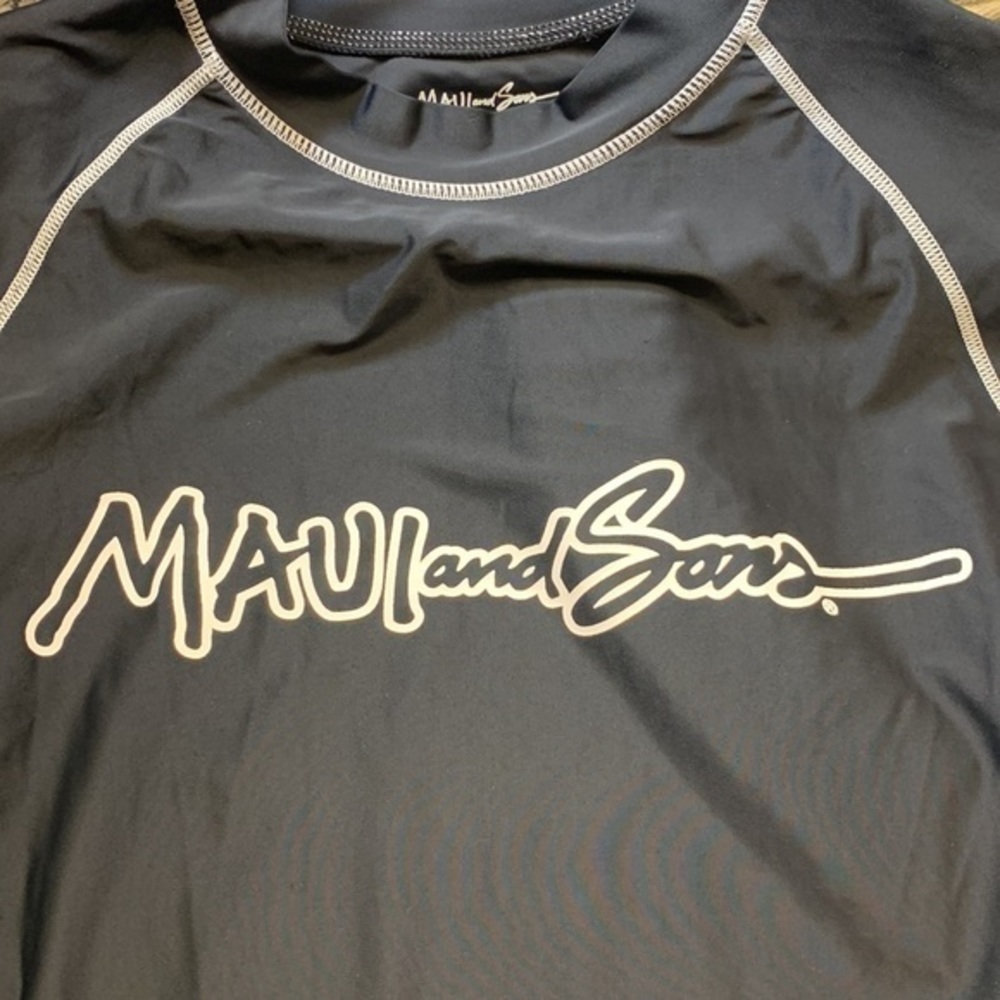 Maui & Sons Black Swimming Boarding Surf Shirt Size Small EUC #7576 - Picture 2 of 3